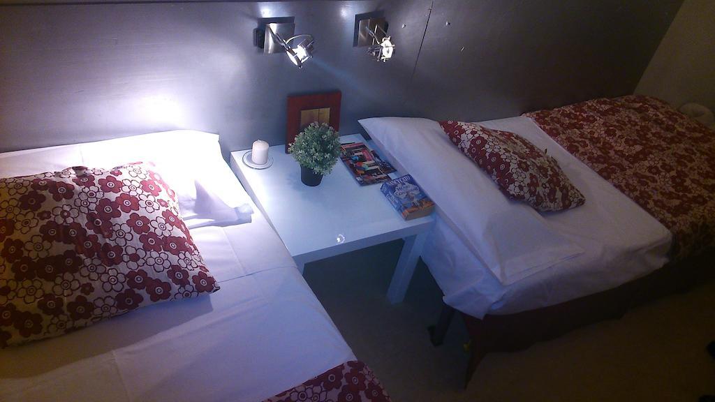 Los Amigos Hostel مدريد الغرفة الصورة